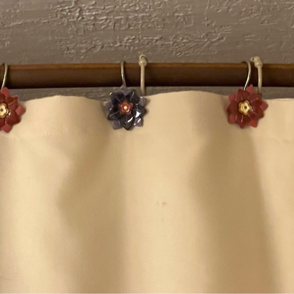 Shower Curtain - Picture 3 of 4